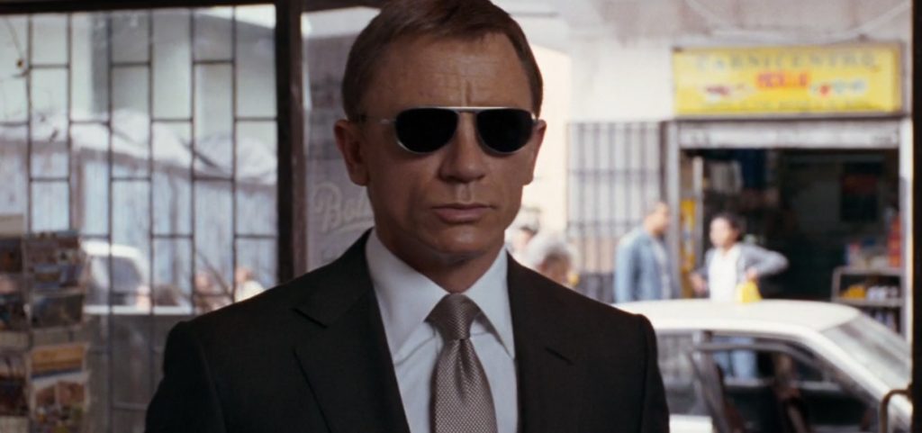 Look more confident James Bond Daniel Craig Black Suit and tie