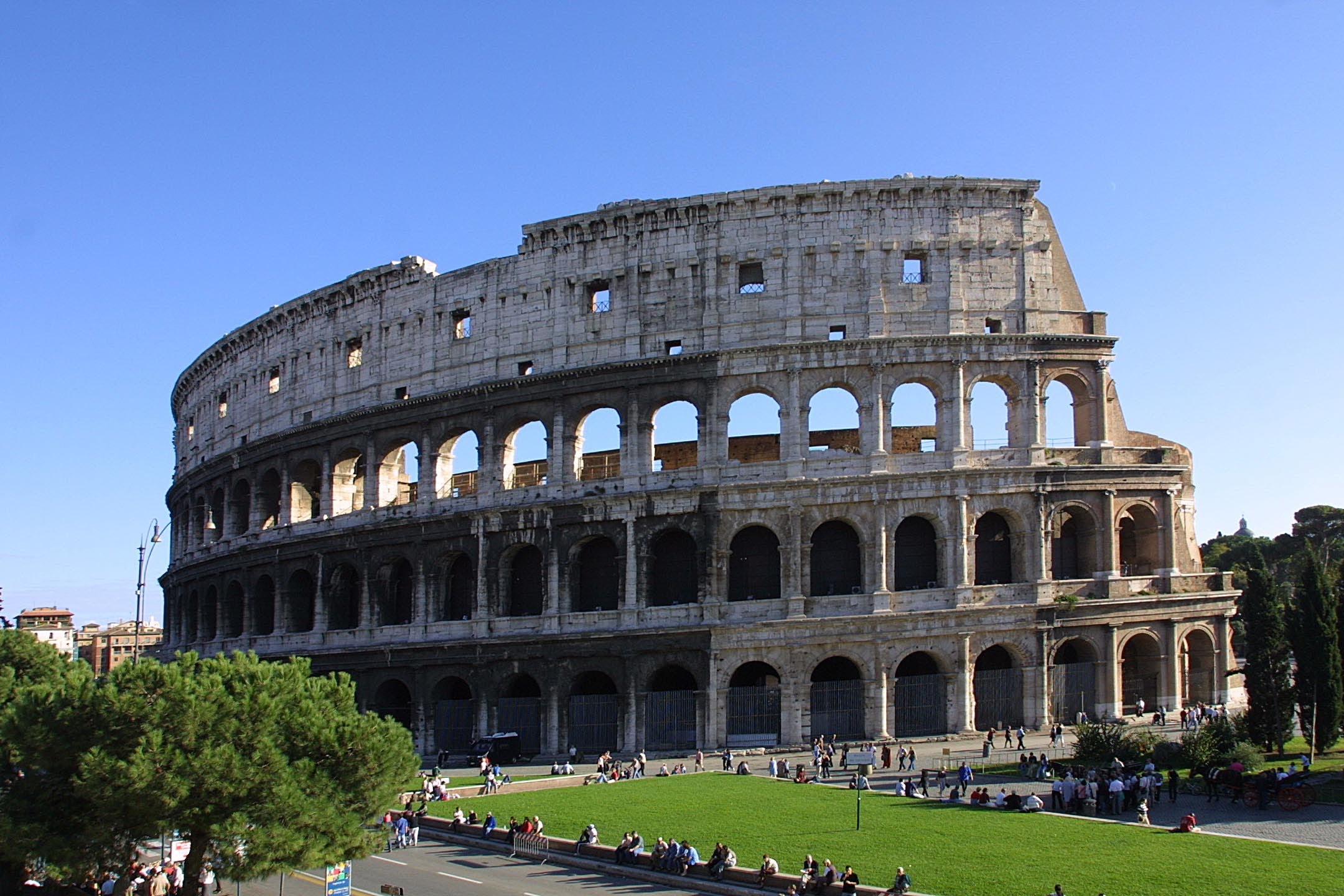 LXP Beautiful Location Getaway Italy Colloseum