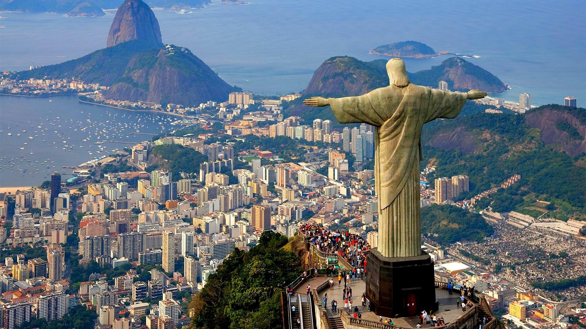 LXP - Beautiful Location Getaway Travel To Brazil Rio De Janeiro Christ The Redeemer Statue