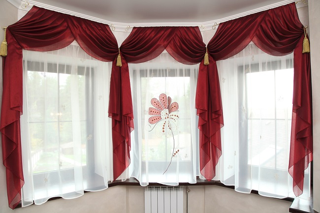 LXP - Things to Consider While Selecting Classic Red Curtains
